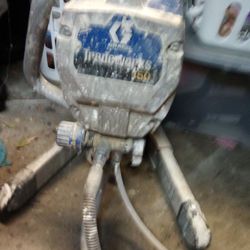 Graco Paint Machine With Spraygum And 25ft. Hose