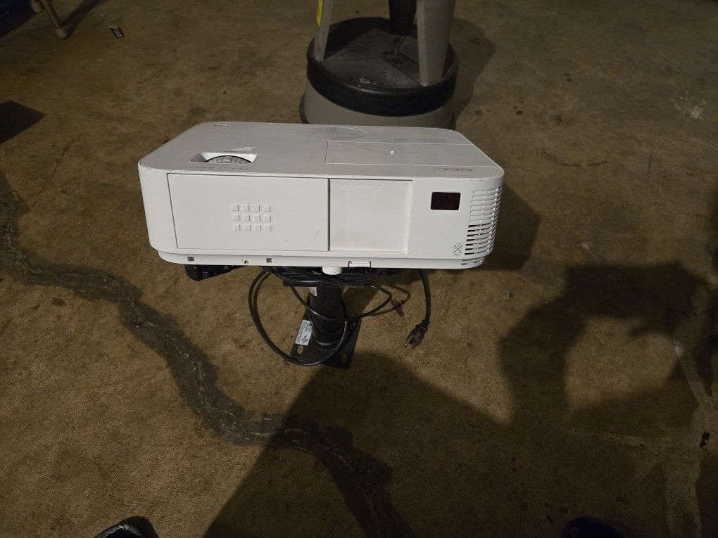 NEC Projector