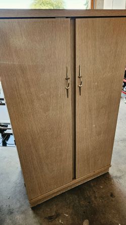 pale blonde oak wardrobe