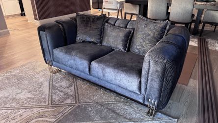 Love seat + Sofa