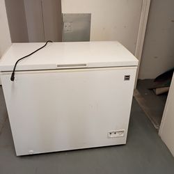Deep Freezer ( 2 years old)