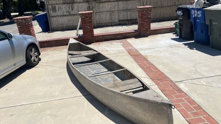 Aluminum canoe