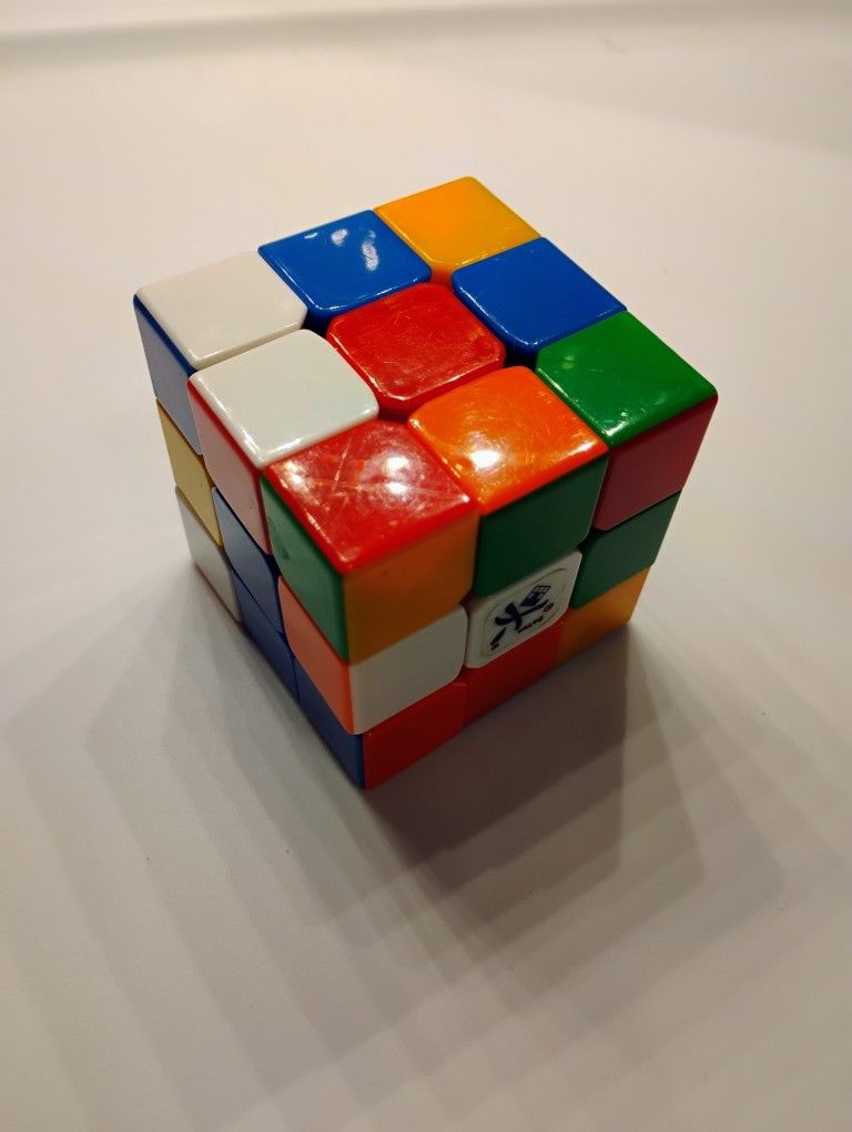 Dayan 3x3 Magic Cube – Lightly Used, Box Included 