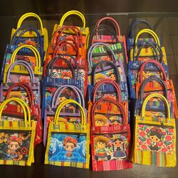 24 Mexican-style woven bags