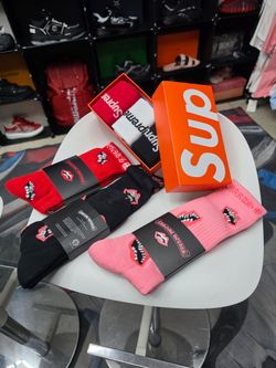 Chrome and Supreme Socks Medias lujosas