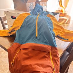 Stoic Snowboarding/Ski Jacket. 