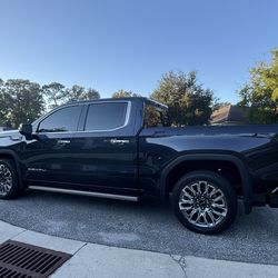 2023 GMC Sierra