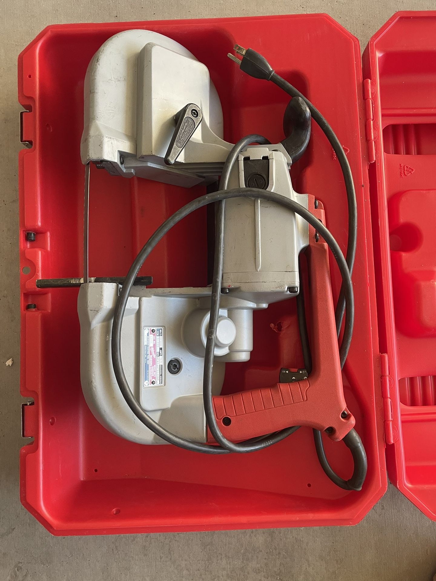 Milwaukee Deep Cut Band Saw