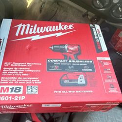 Milwaukee Drill Battery And Charger 