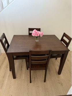 Dining room table with 4 chairs