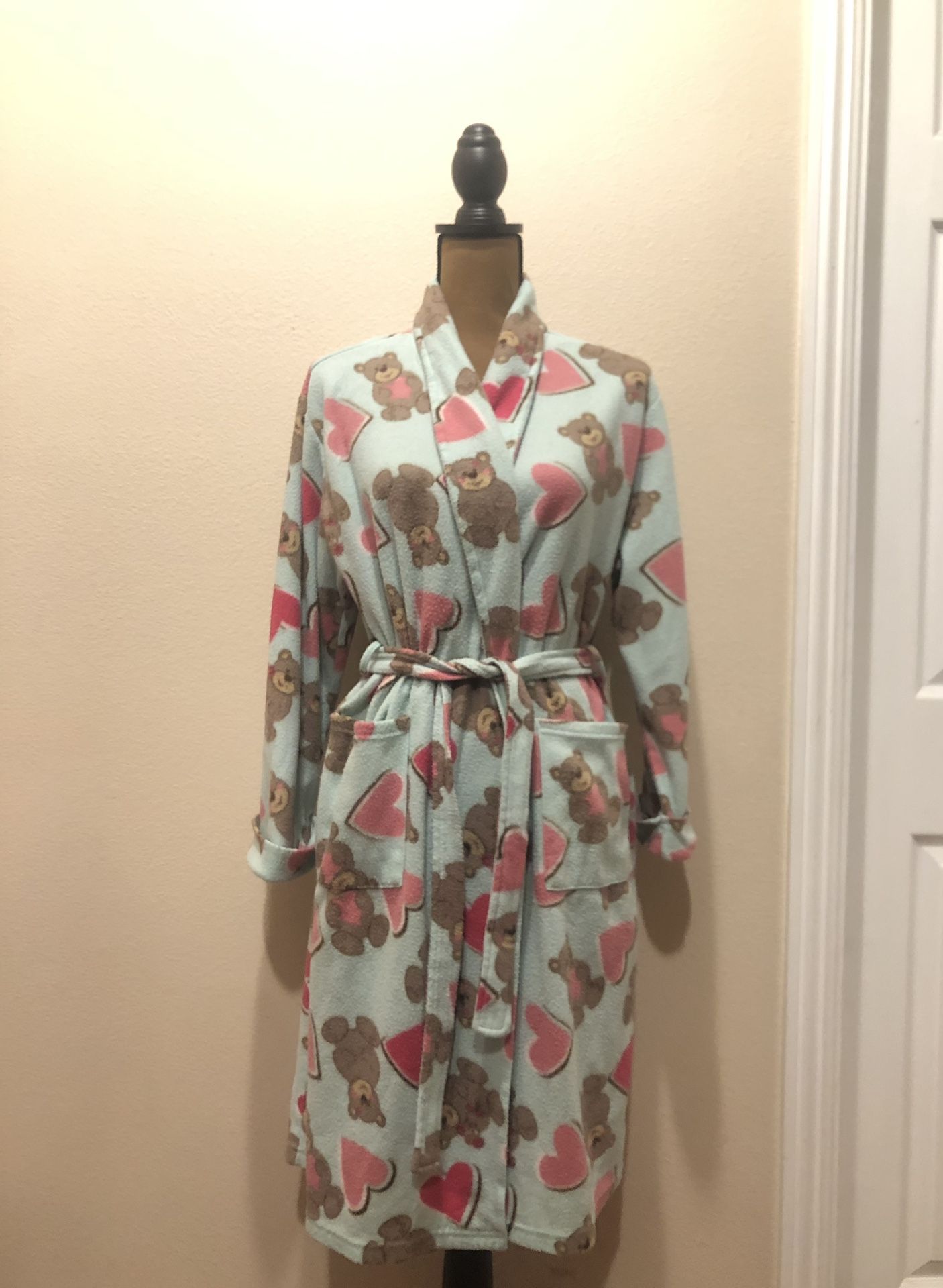 Women’s Robe (One Size Fits Most)