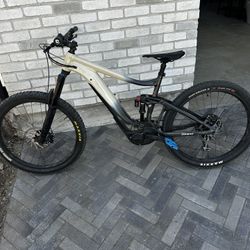 Giant E-bike 