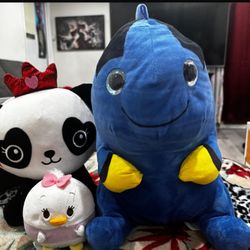 Three Plushy‘S Randomly 