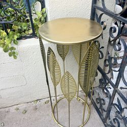 Plant stand