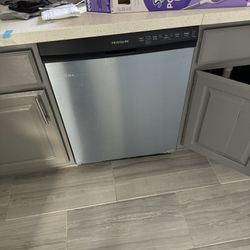 Frigidaire dishwasher