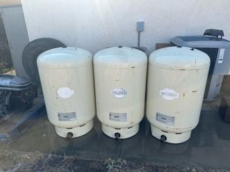 3 85 gallon pressure bladders for wells