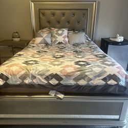 Queen bedroom set
