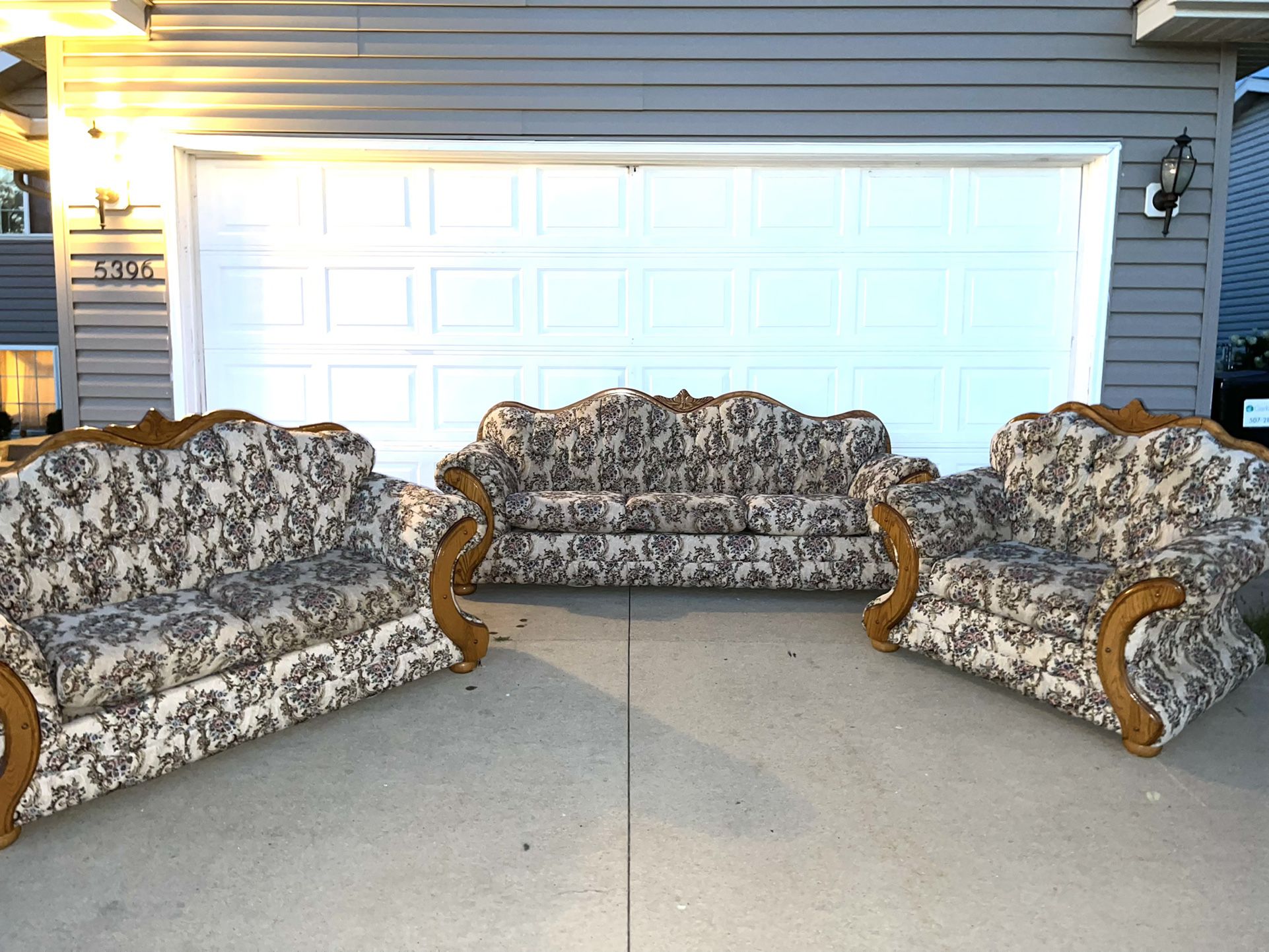Couch + Loveseat + Chair / FREE DELIVERY