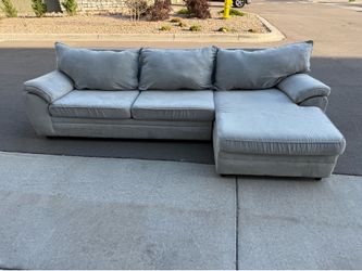 Free Delivery!  Gray Sectional