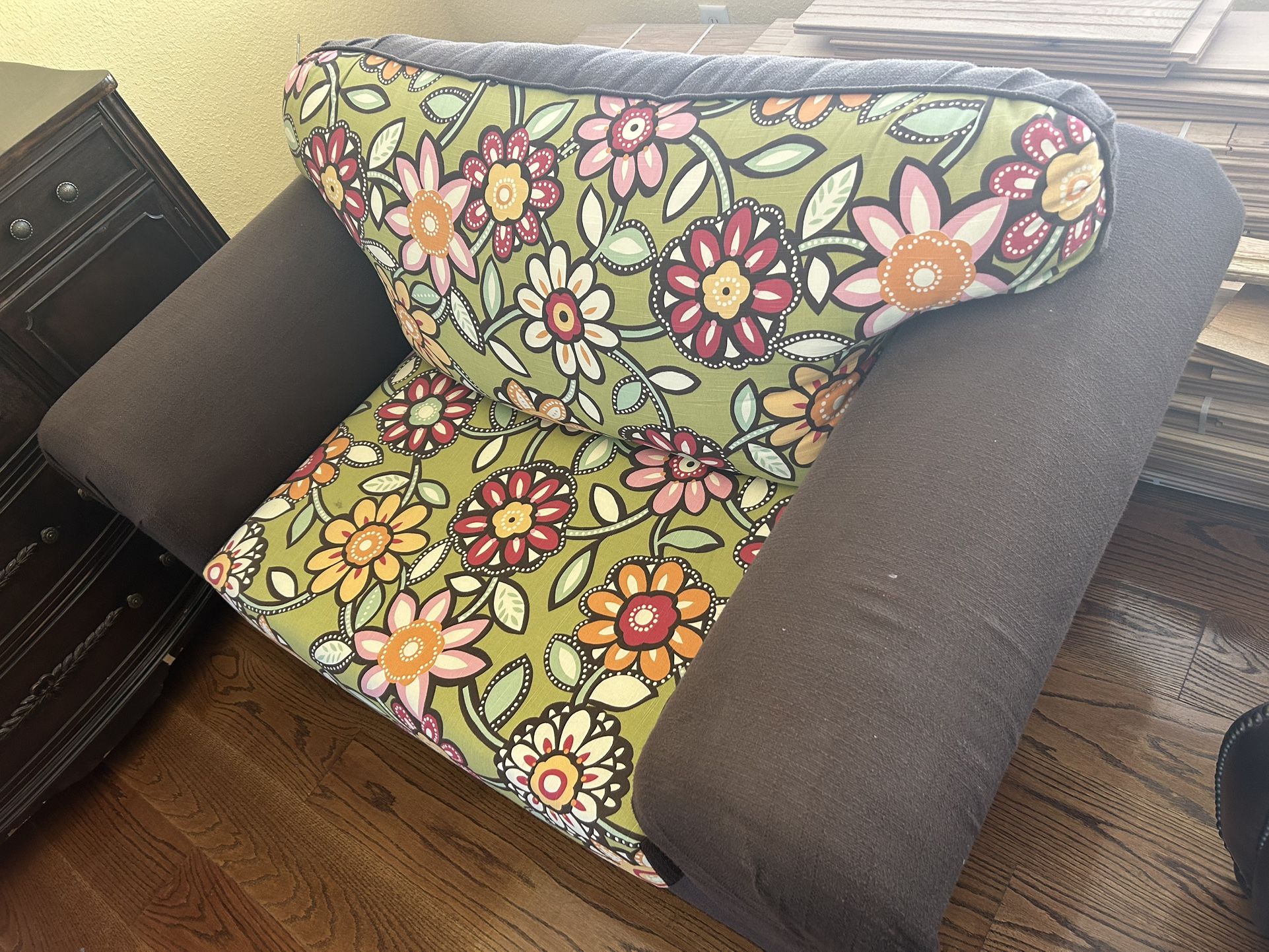 Chair $45 - Over Sized Chair With Ottoman