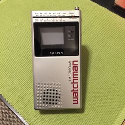 SONY FD-30A B&W AM/FM Stereo Watchman