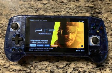 Anbernic RG556 Android gaming handheld