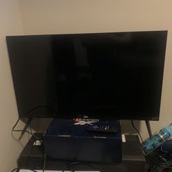 ONN 32” LED TV W/Roku 