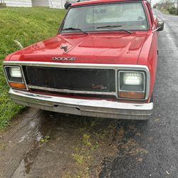 1984 Dodge D-Series