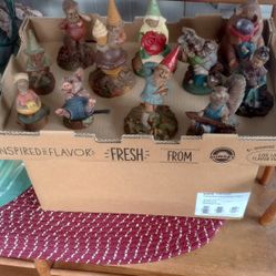 Tom Clark Gnomes Lot