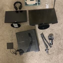 Gaming PC FULL SETUP | Monitors And Accessories Included 🕹️