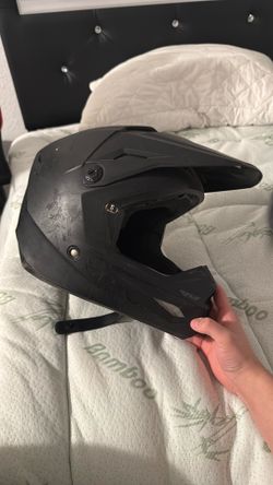 Helment See Description