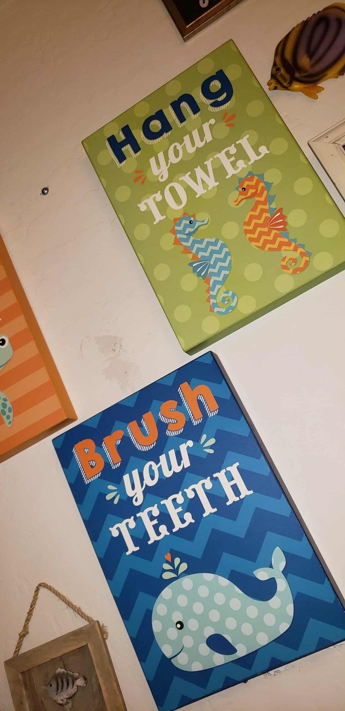 X2 HOBBY LOBBY NAUTICAL OCEAN SEA FISH WHALE BRUSH TEETH SEAHORSE HANG YOUR TOWEL BATHROOM PICTURE ART DECOR PLAQUE