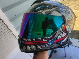 Motorcycle helmet medium