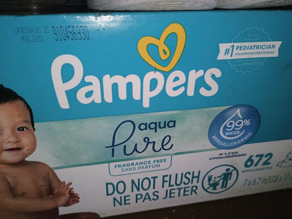 Pampers Aqua Pure Wipes 672ct. Brand-new Box