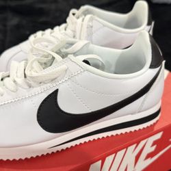 9 .5 For Women And A Size 8.5 In Men