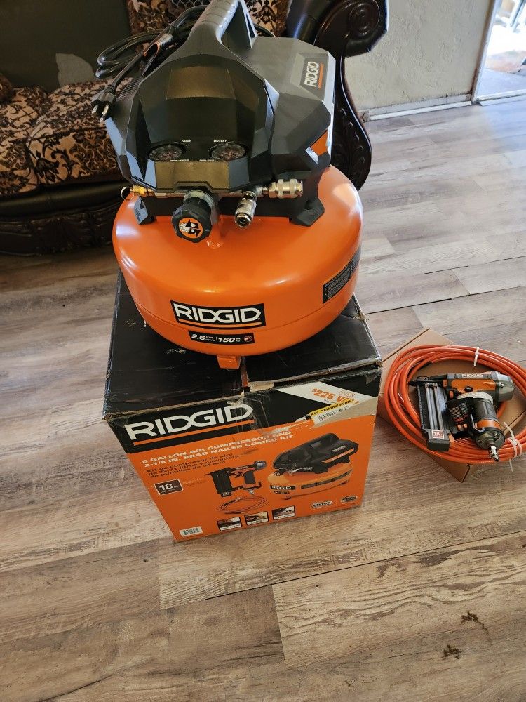 RIDGID
6 Gal. 150 PSI Portable Electric Oil-Free Jobsite Pancake Air Compressor with 25 ft. Air Hose and 18GA Brad Nailer
Questions & Answers