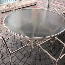Very  Gorgeous  Antique Patio set