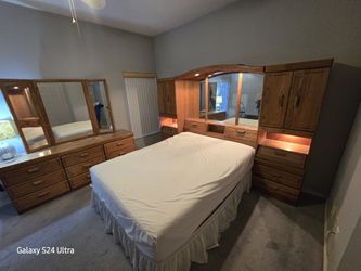 Queen Size Bedroom Set