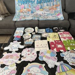 Hello Kitty, Cinnamon Roll Party Supplies