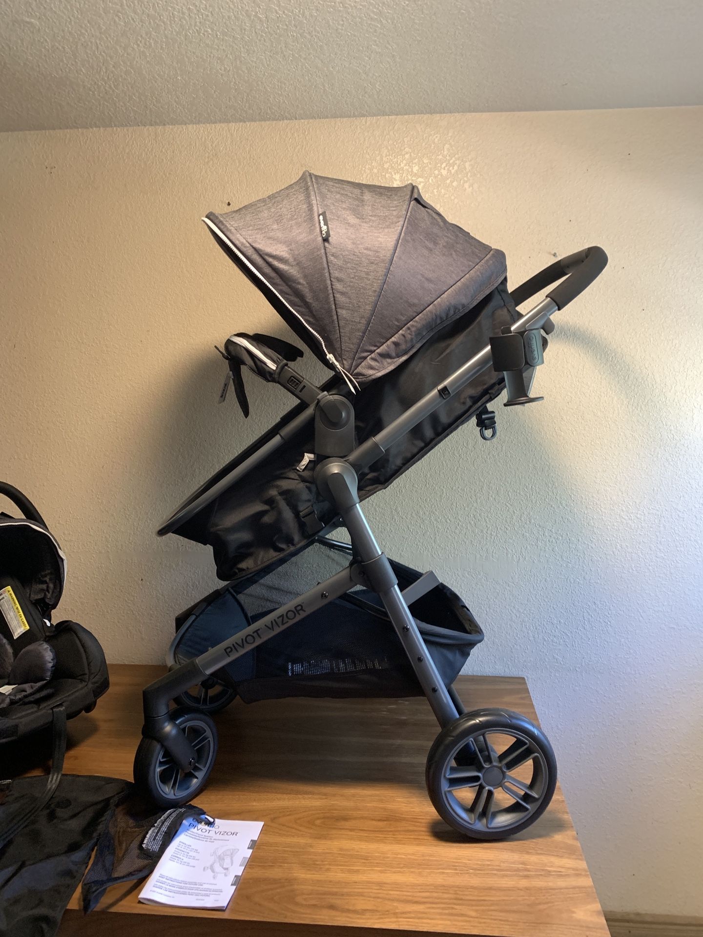 Evenflo Pivot Vizor Stroller