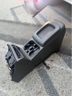 99-06 center console