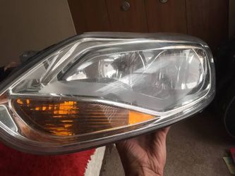 2012-2014 Ford Focus headlights