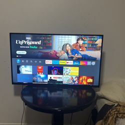 TOSHIBA SMART TV