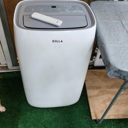Portable Air Conditioner,  (LIKE NEW)