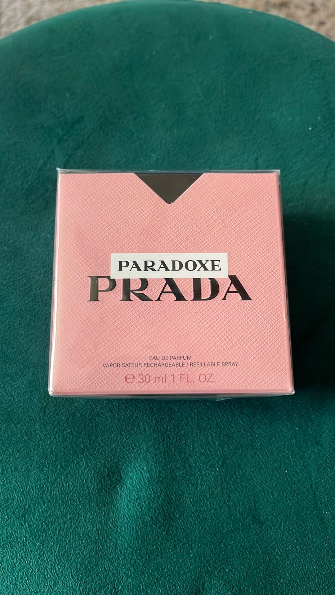 Prada Paradoxe fragrance perfume