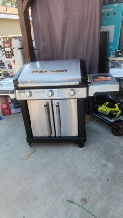 Blackstone Pro Series Outdoor Griddle, 36 Inch XL 4-Burner Flat Top Grill with Cabinet, Stainless Steel