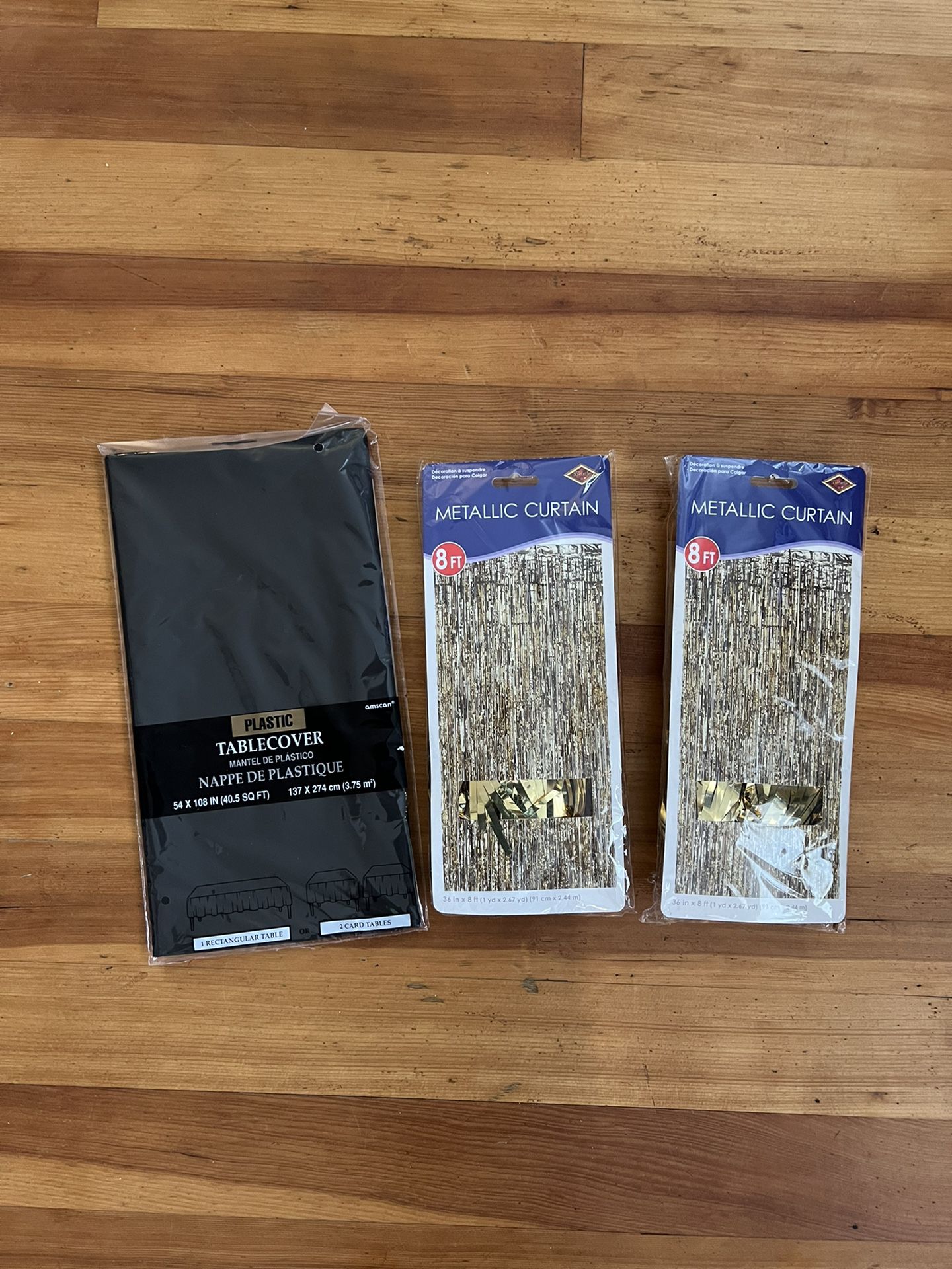 NEW Party City Gold Backdrops + Black Tablecloth