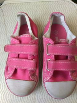 Girls shoes