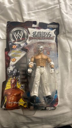 Rey mysterio 2002 action figure 1st ever wwe
