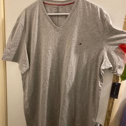 Tommy Hilfiger Men's Flag V Neck T-shirt